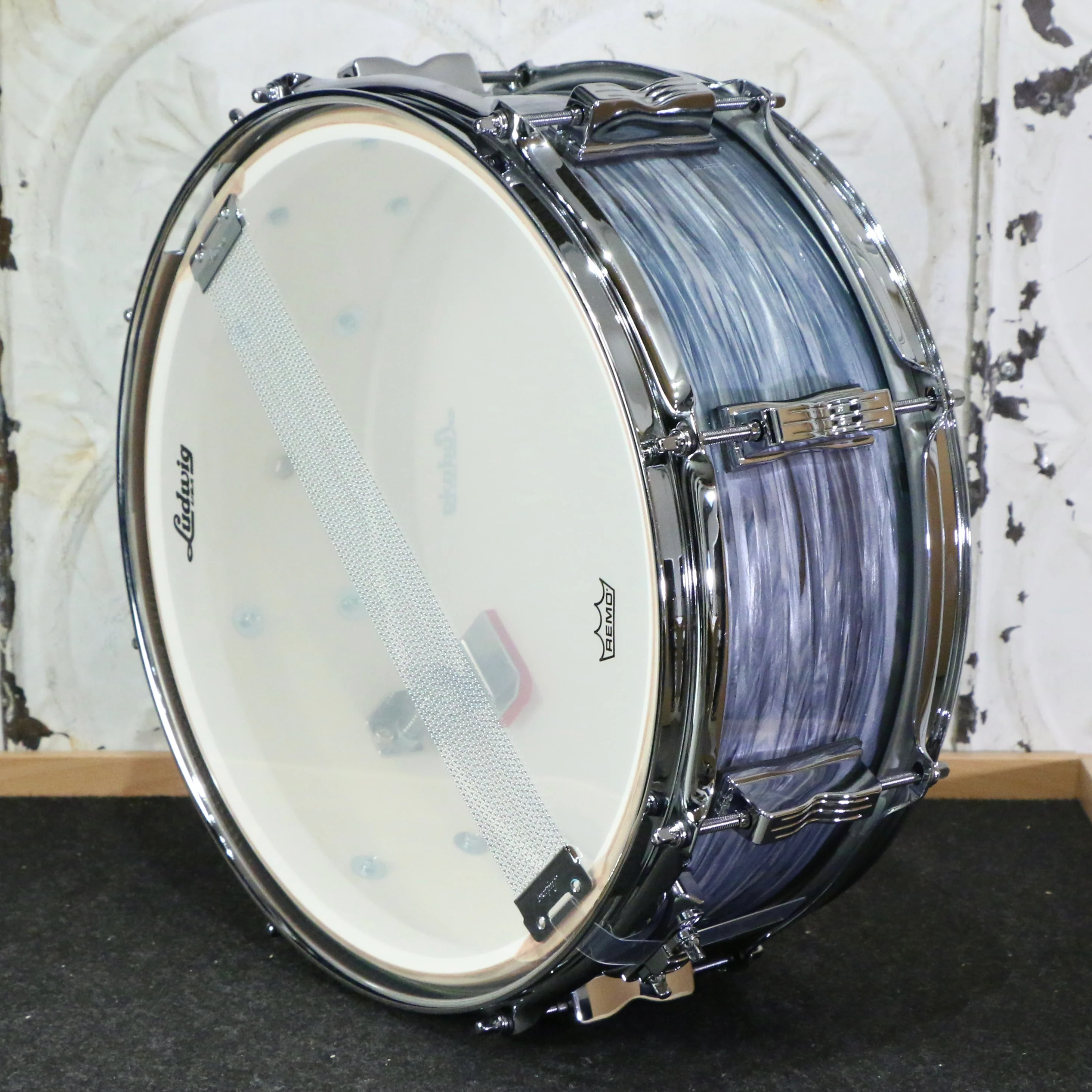 Ludwig Legacy Mahogany Jazz Fest Snare Drum 14X5.5in - Vintage Blue - Image 4