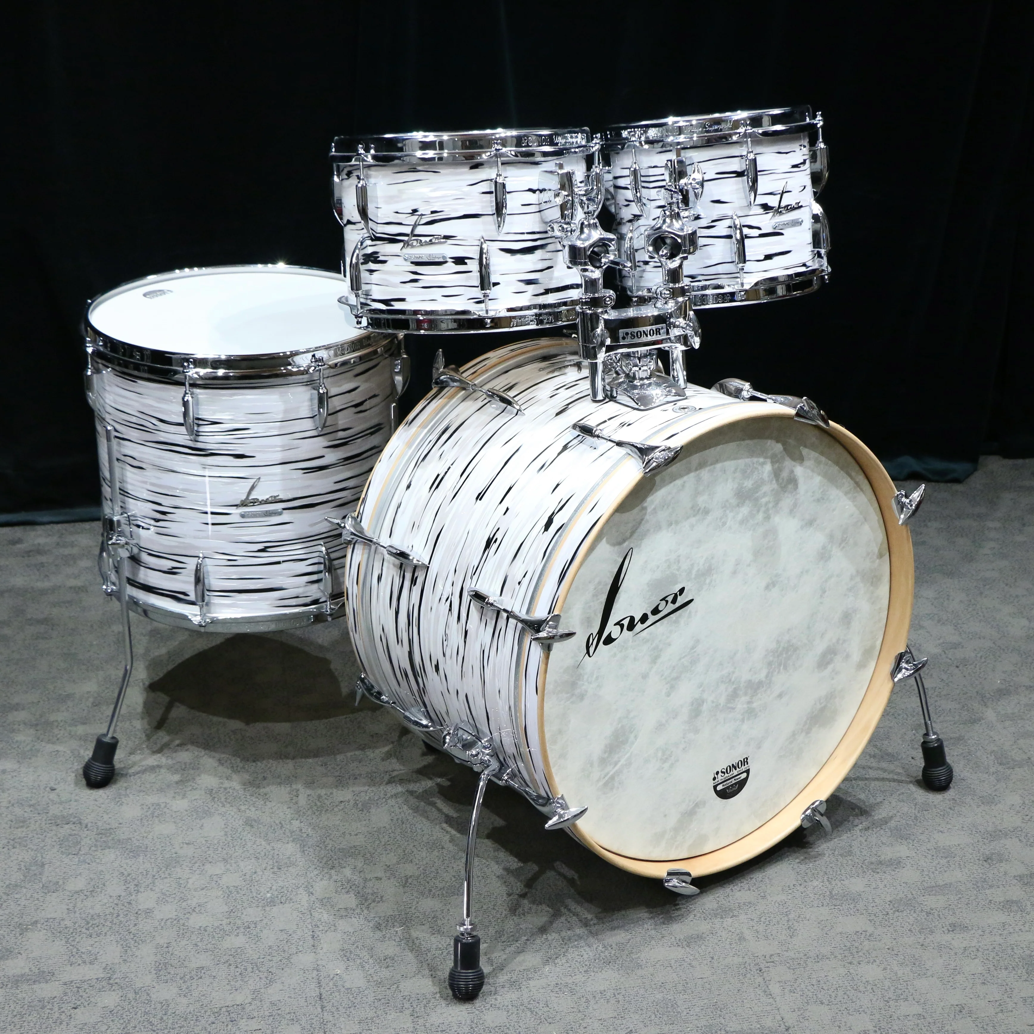 Sonor Vintage Limited Edition Drum Kit 22-10-12-16in - White Oyster - Image 2