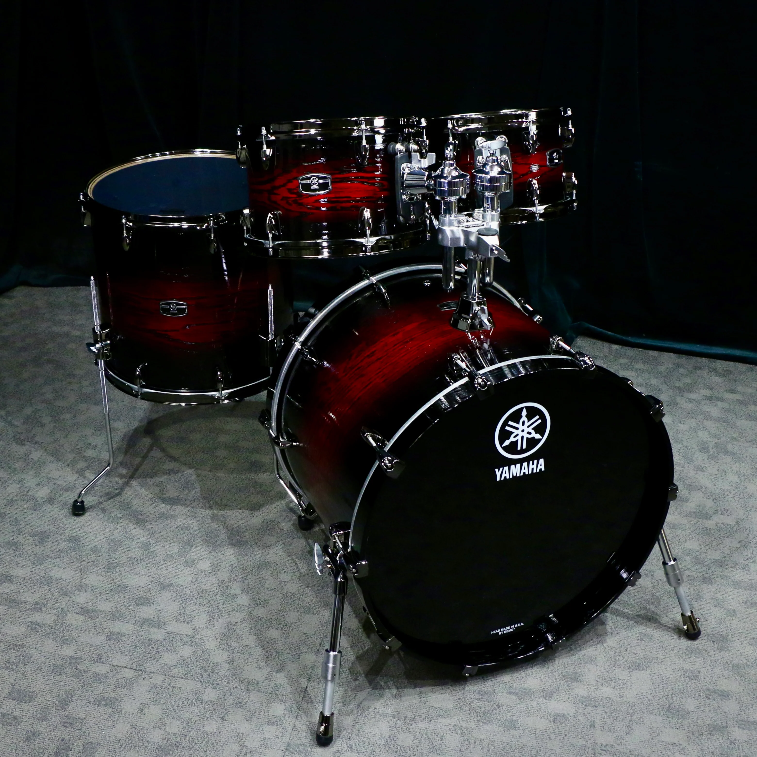 Yamaha Live Custom Hybrid Oak Drum Kit 22-10-12-16in - Uzu Magma Sunburst