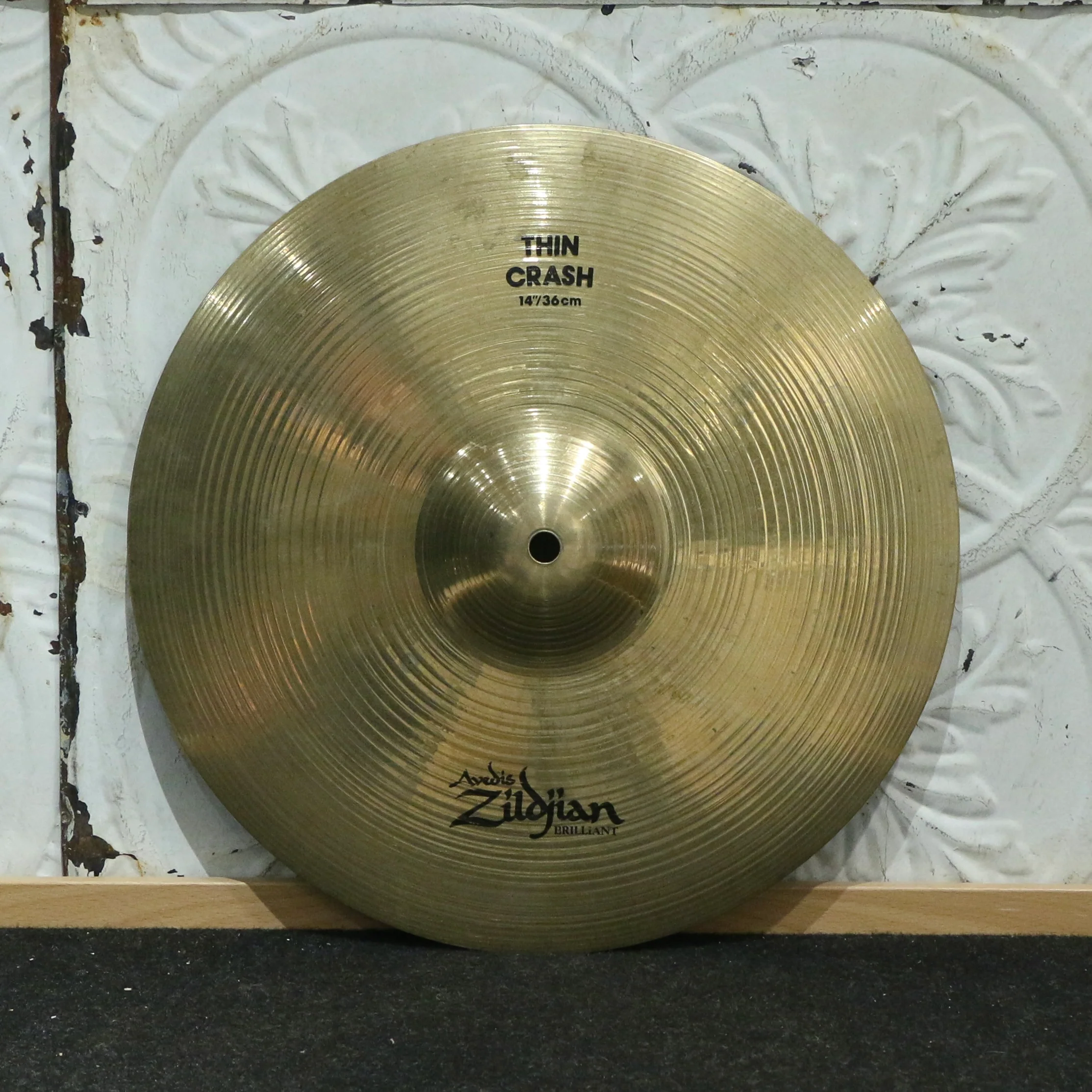 Used Zildjian Avedis Brilliant Crash Cymbal 14in (708g)