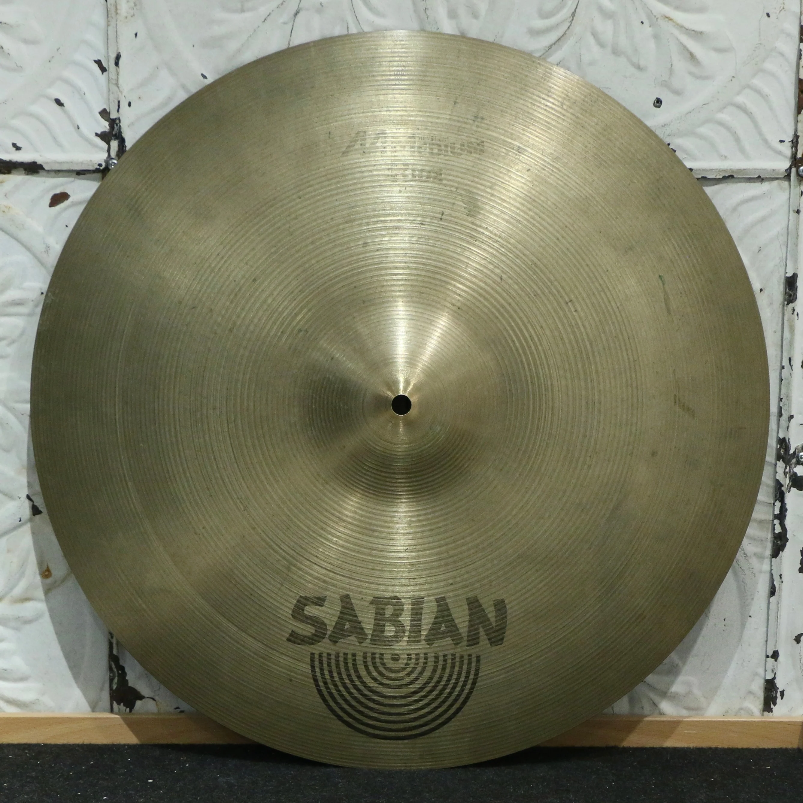 Used Sabian AA Medium Ride Cymbal 20in (2422g)