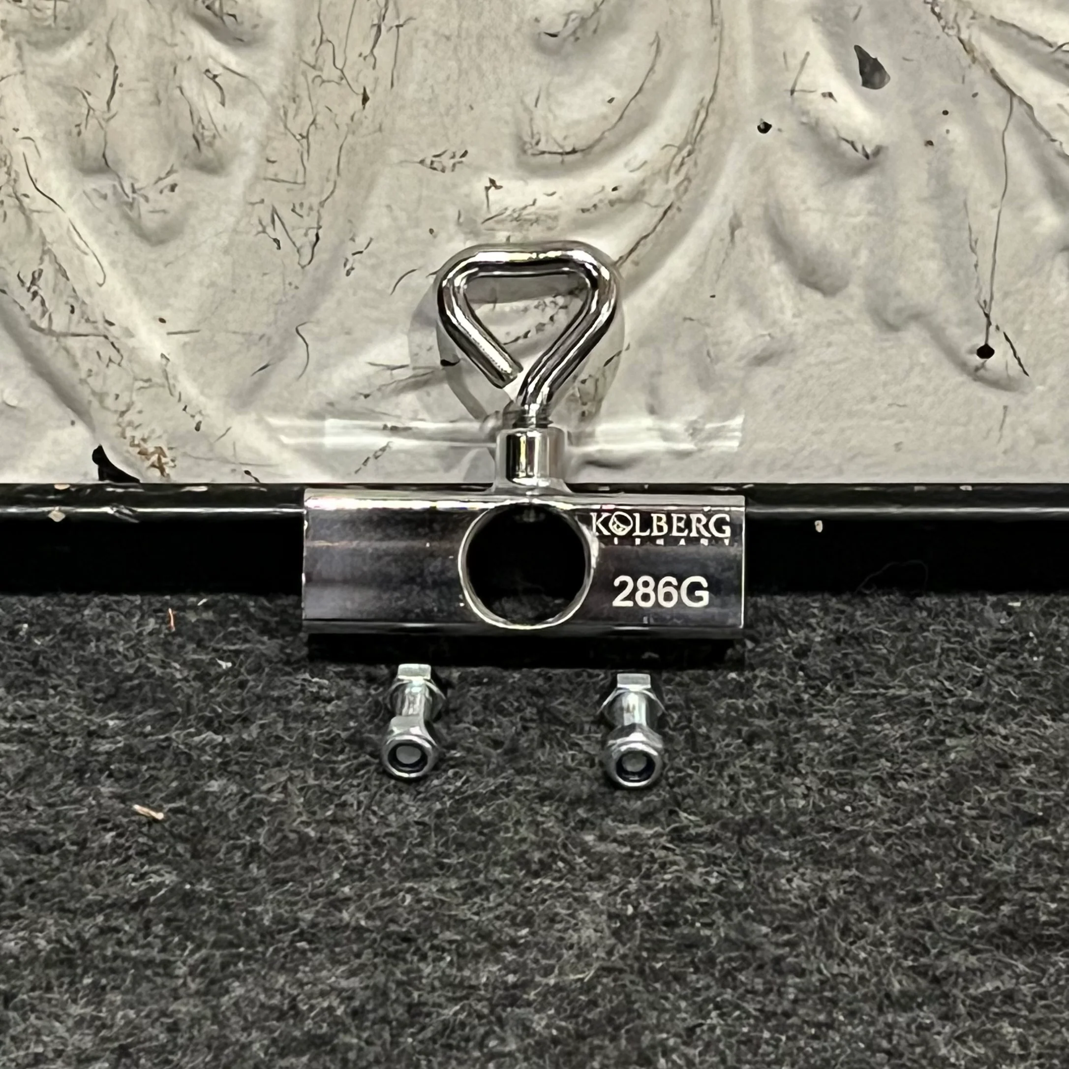 Kolberg 286G Square metal mounting-piece - large - with screws - Image 2
