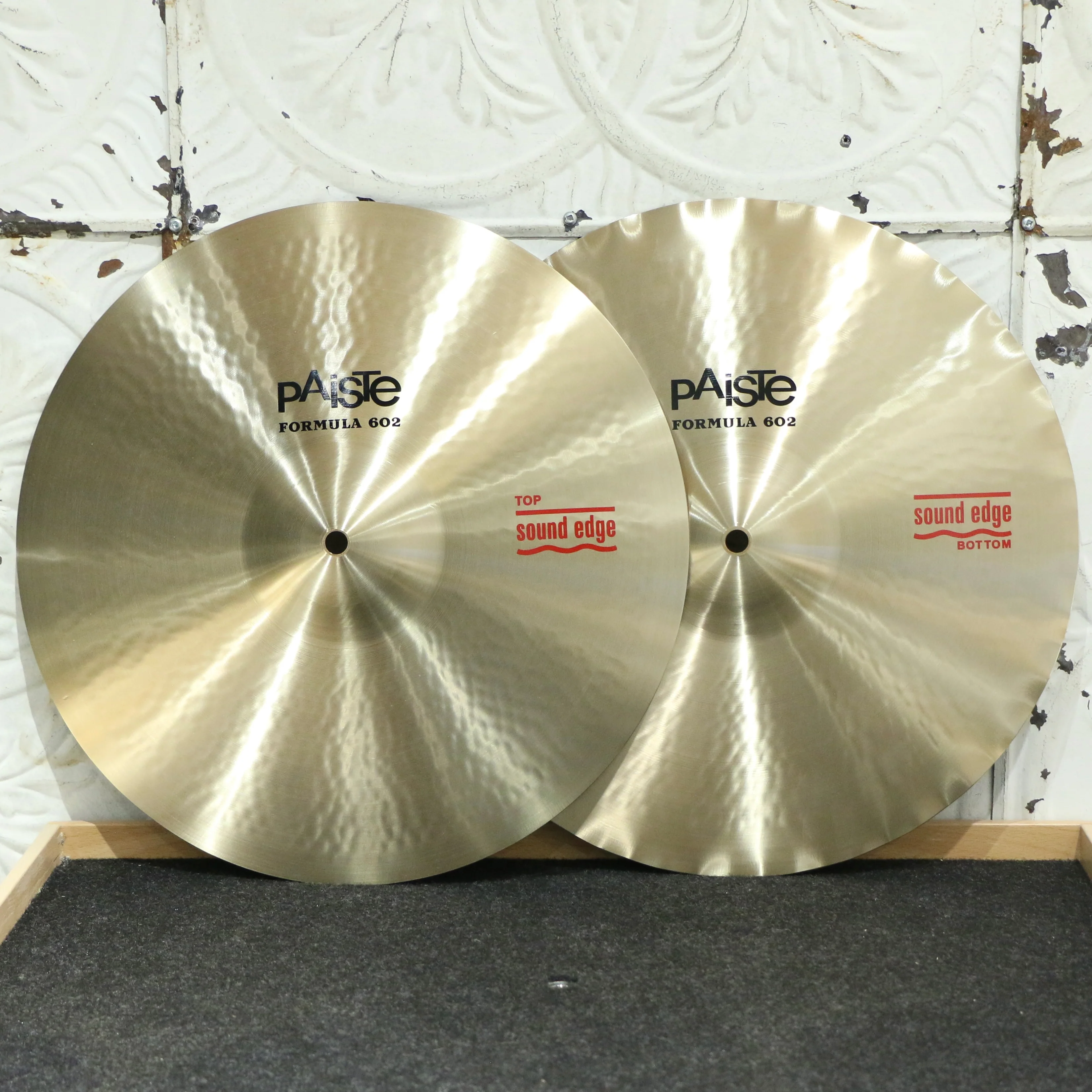 Paiste Formula 602 Sound Edge Hi-Hat Cymbals 15in (1054/1235g)