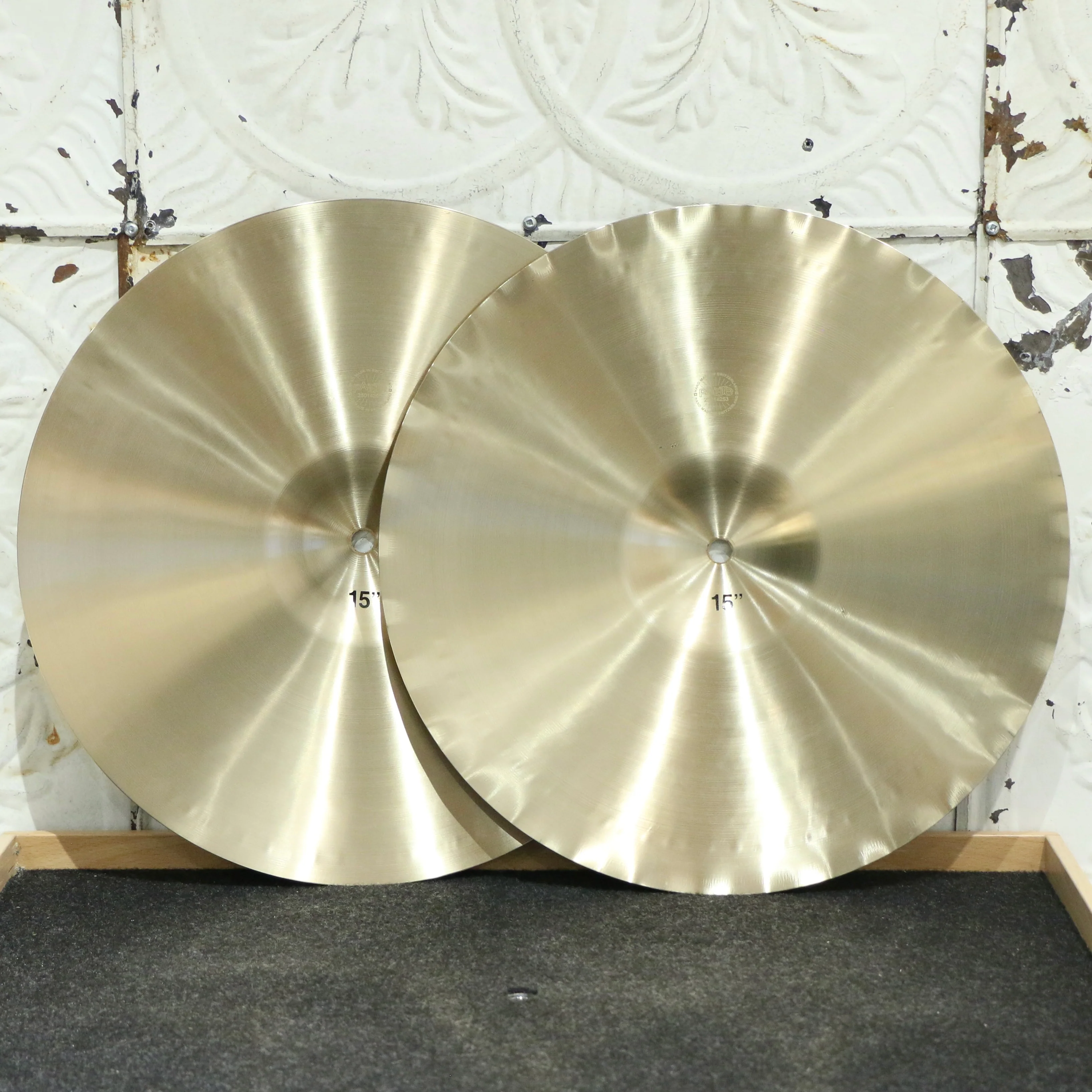 Paiste Formula 602 Sound Edge Hi-Hat Cymbals 15in (1054/1235g) - Image 2