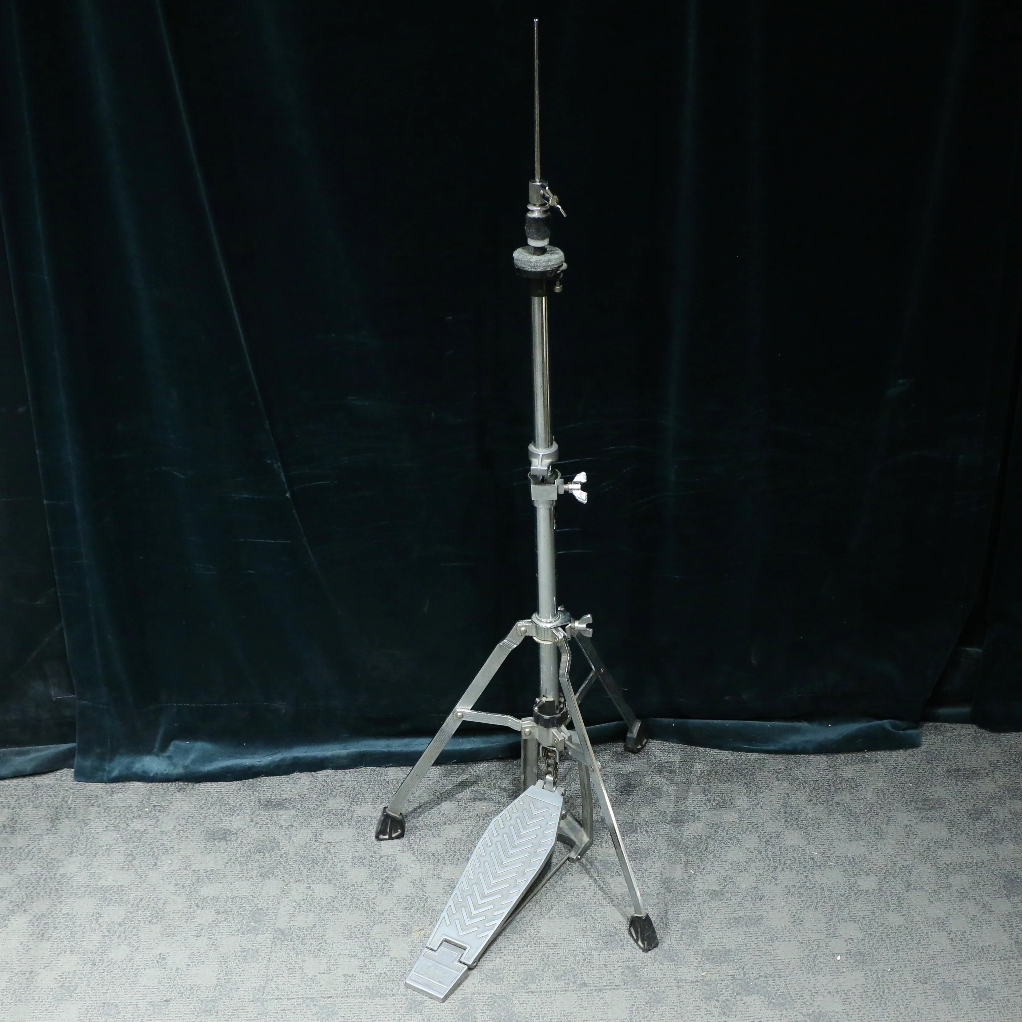 Pied de hi-hat usagée Tama (avec ajustement)