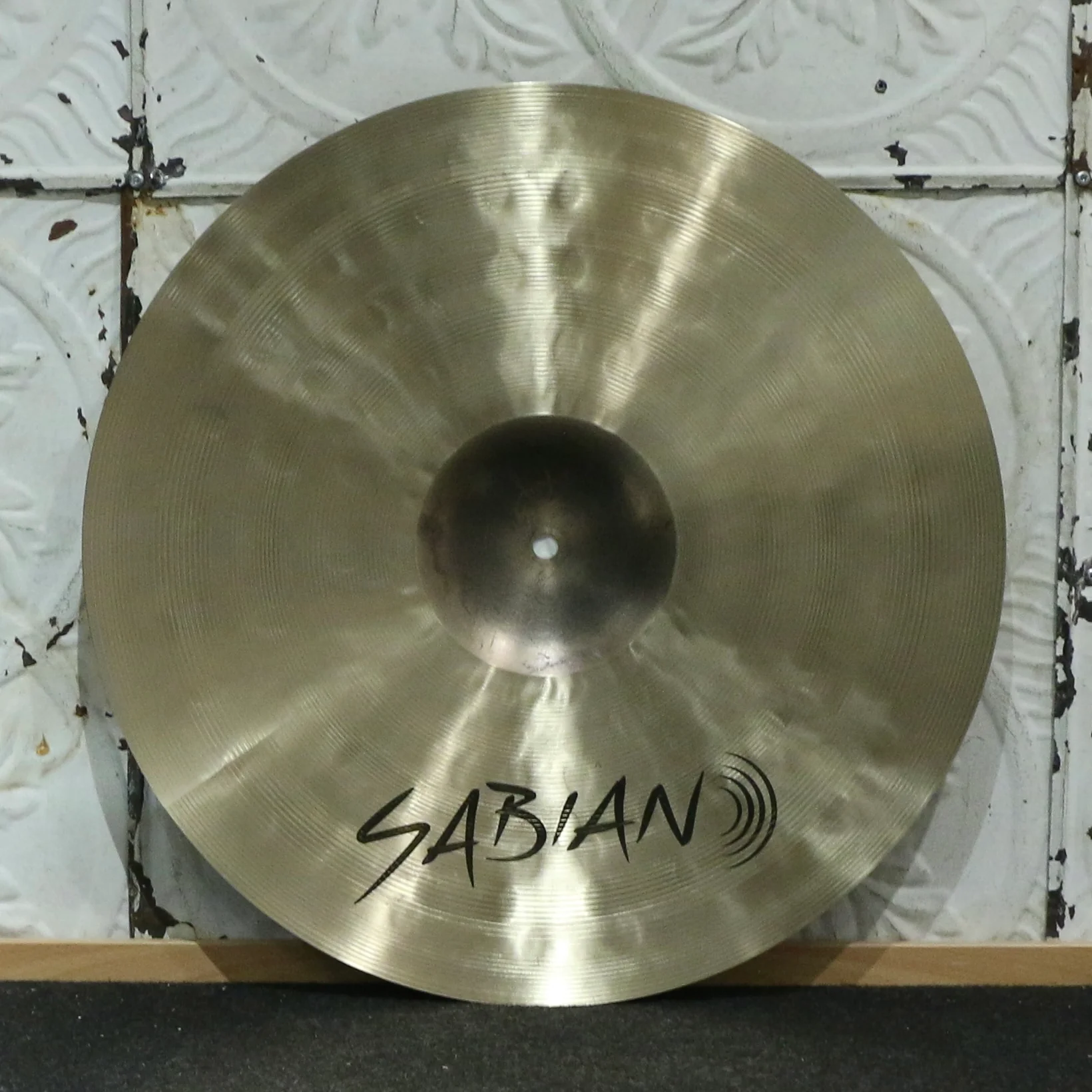 Sabian Artisan Crash Cymbal 18in (with bag) (1428g) - Image 2