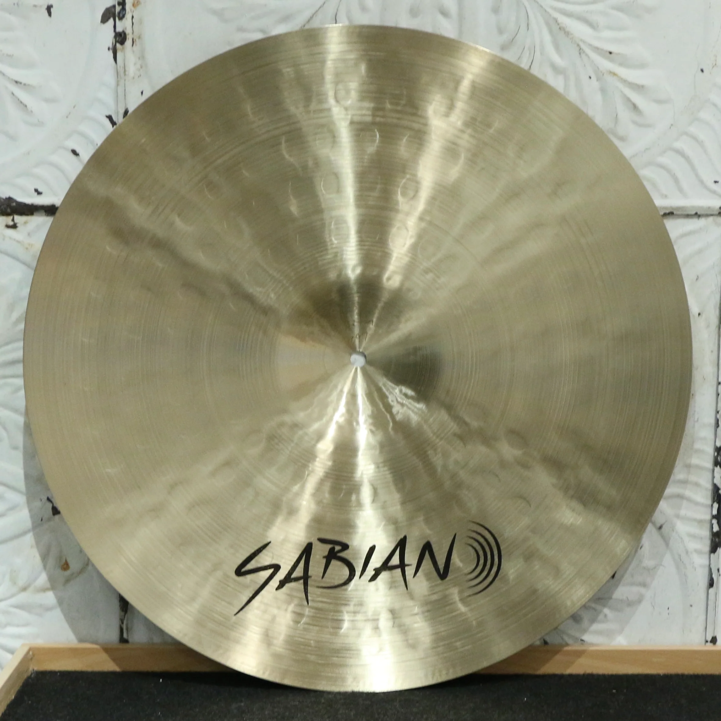 Sabian Artisan Light Ride Cymbal 20in (2186g) - avec étui - Image 2