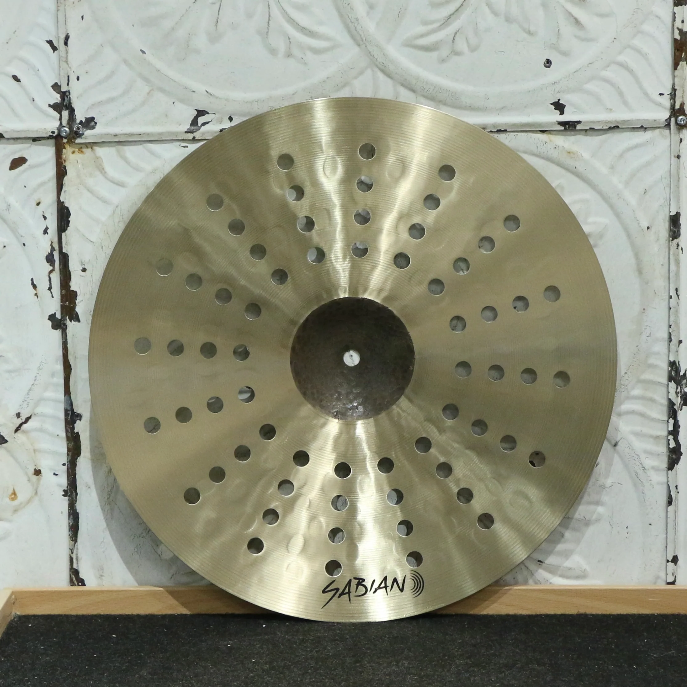 Sabian HHX Complex Aero Crash Cymbal 16in (884g) - Image 2