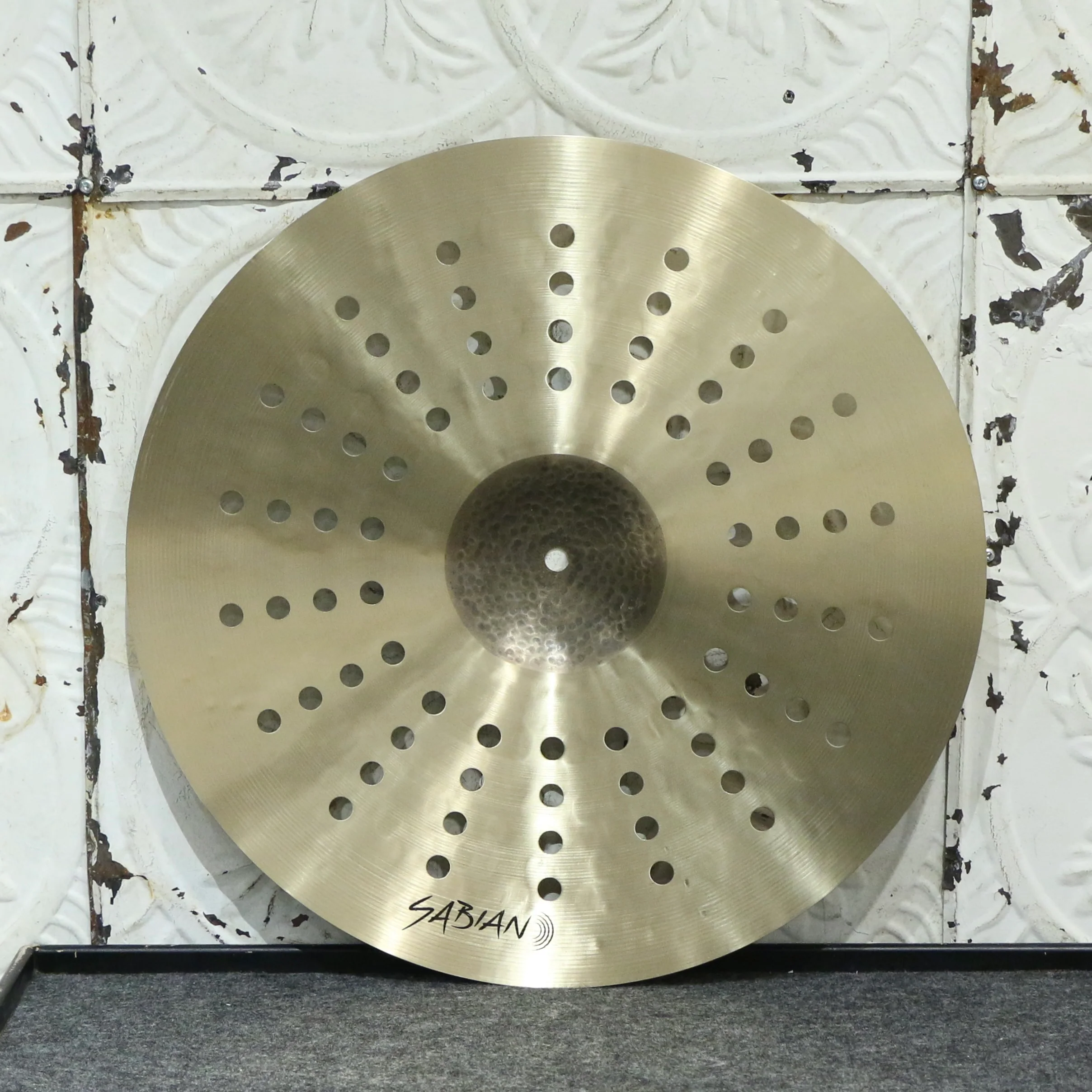 Sabian HHX Complex Aero Crash Cymbal 18in (1296g) - Image 2