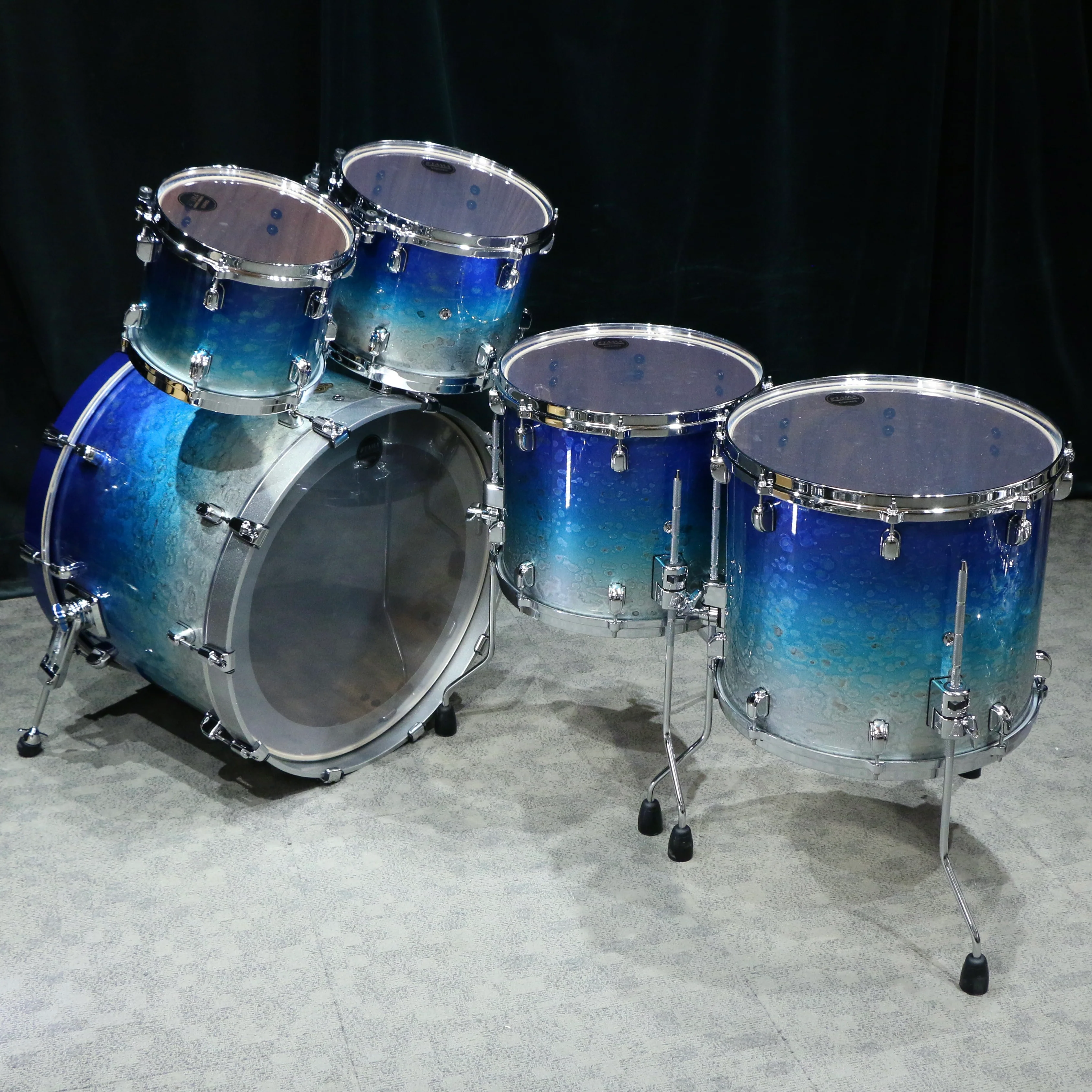 Tama Starclassic Walnut/Birch Drum Kit 22-10-12-14-16po - Molten Blue Ice Fade - Image 3