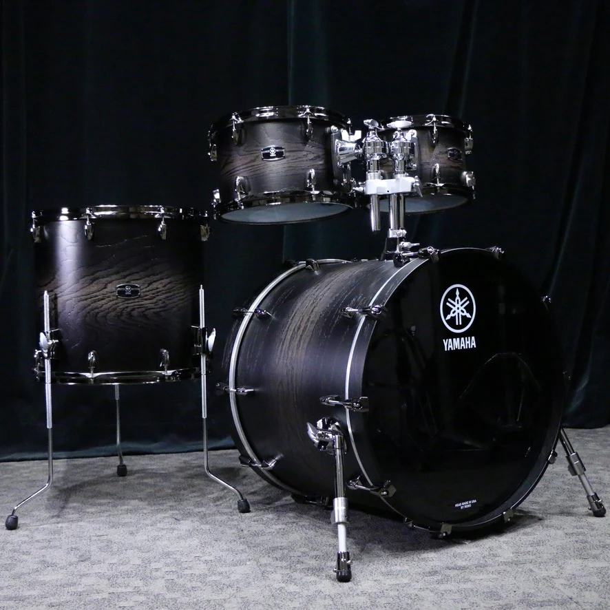 Yamaha Live Oak Hybrid Drums 22-10-12-16in Uzu Charcoal Sunburst